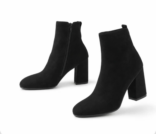 The Suede Boot — Valendrua